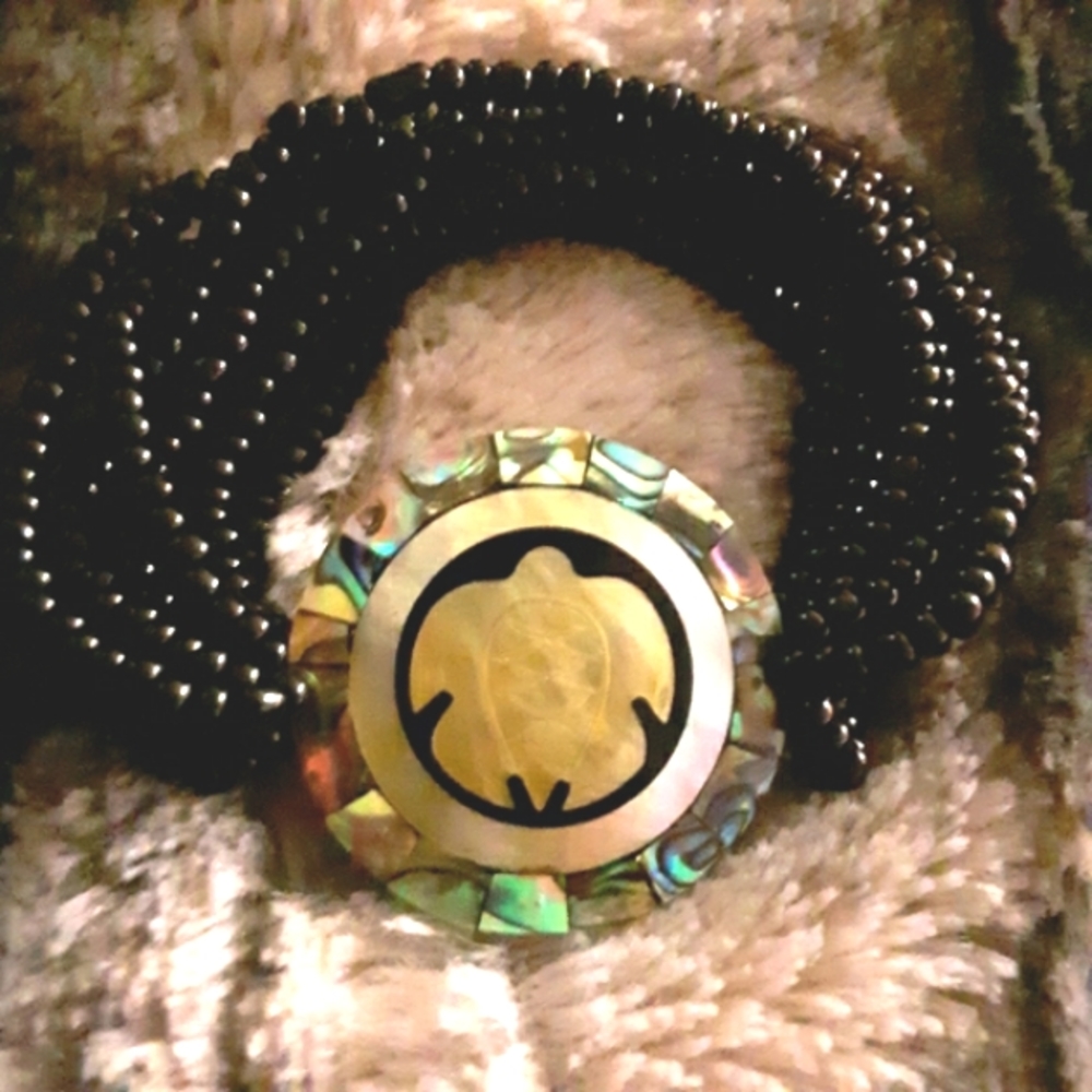 Turtle Medallion Beaded Bracelet